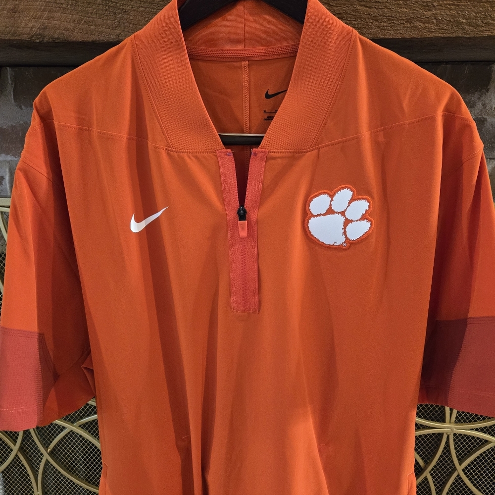 Clemson Tigers π
- Picture 2 of 10